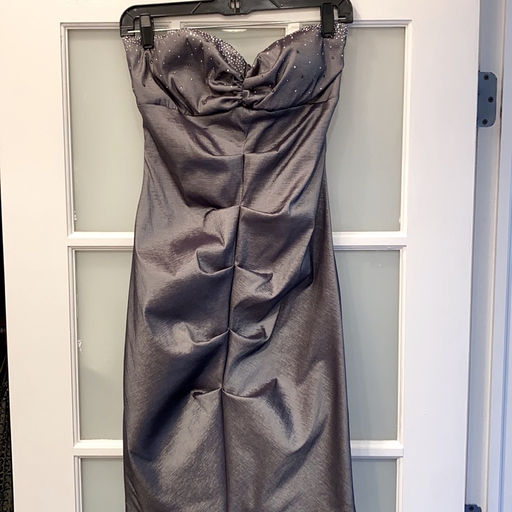 Cocktail strapless silver dress
